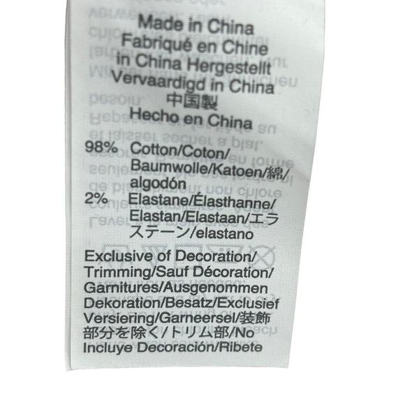 New Burgandy Sweatshirt with Gorgeous Embroidered Roses Size Small NEW - Picture 13 of 13